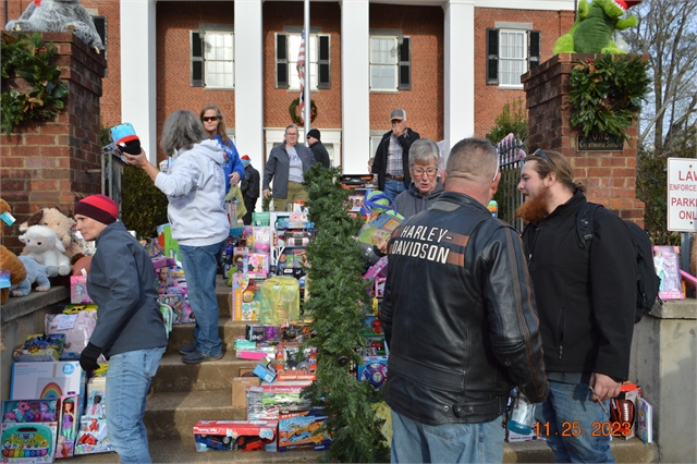 2023 Nov 25 Polk County Toy Run (7)
