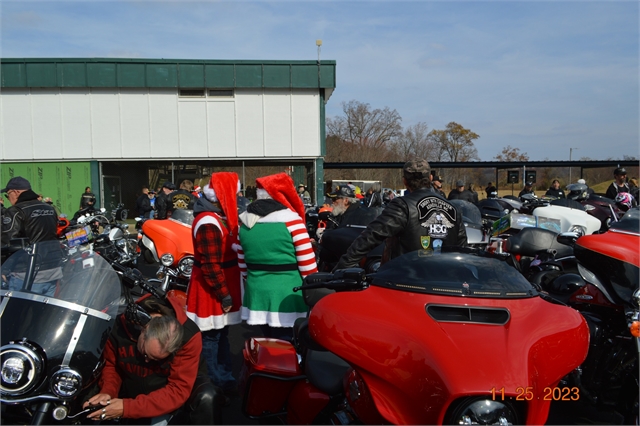 2023 Nov 25 Polk County Toy Run (16)