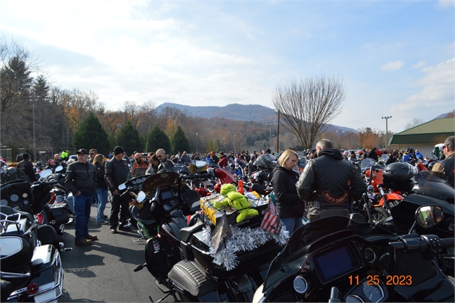 2023 Nov 25 Polk County Toy Run (25)