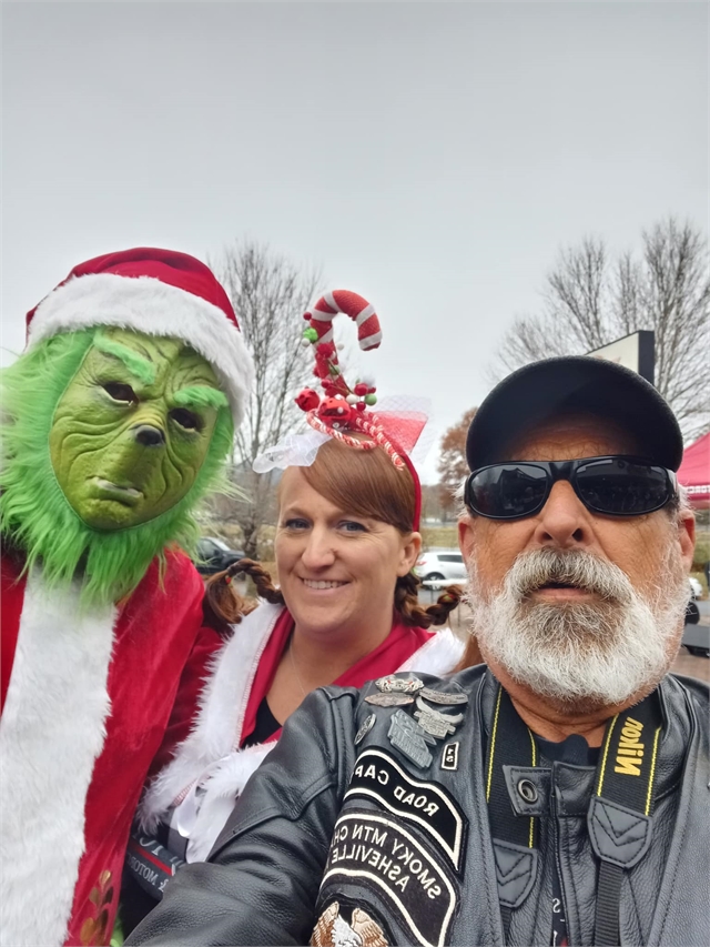 2023 Santa Selfies (3)