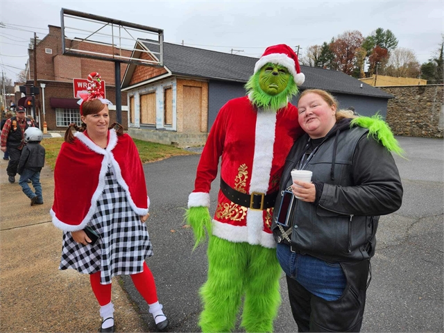 2023 Santa Selfies (4)