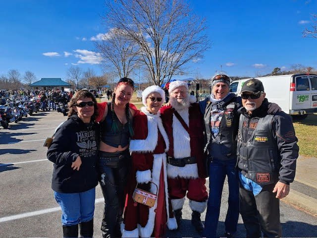 2023 Santa Selfies (9)