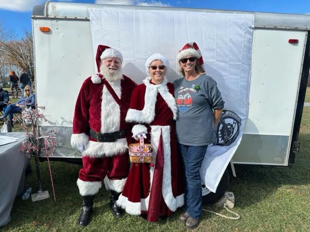 2023 Santa Selfies (12)