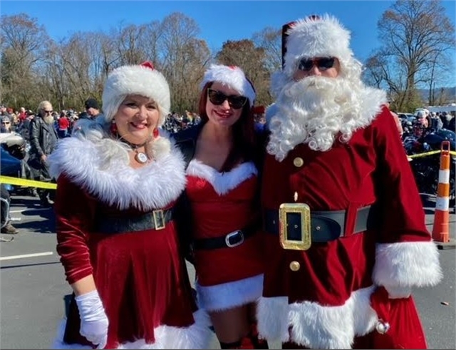 2023 Santa Selfies (26)