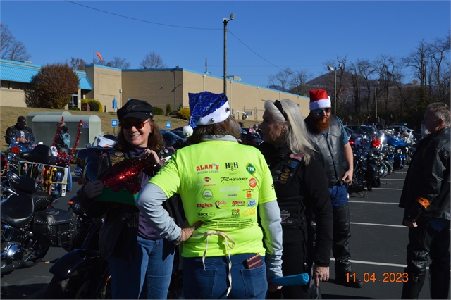 2023 Nov 4 Smoky Mountain Toy Run (77)