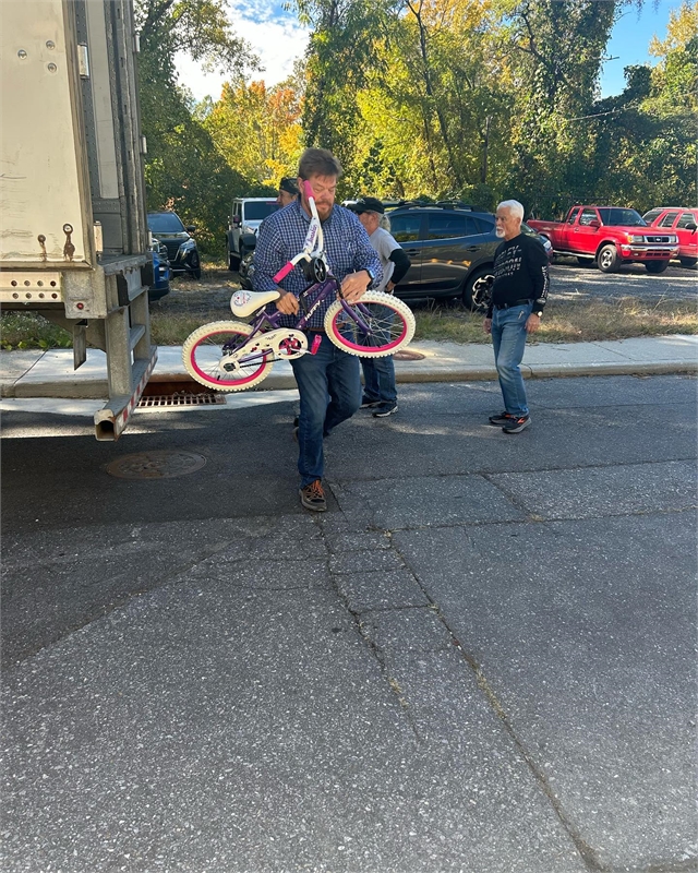 2023 Oct 28 Toy Run Bike Build (1)