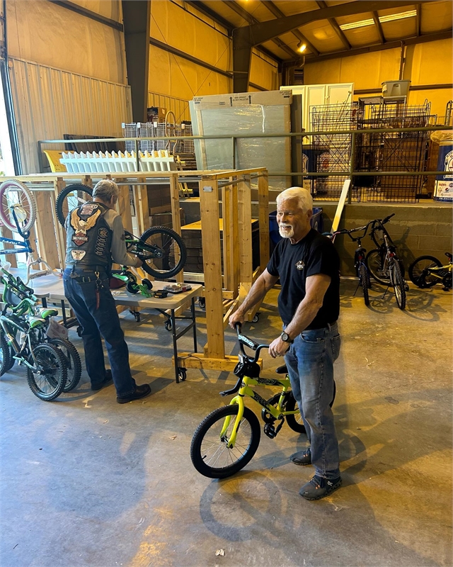 2023 Oct 28 Toy Run Bike Build (7)