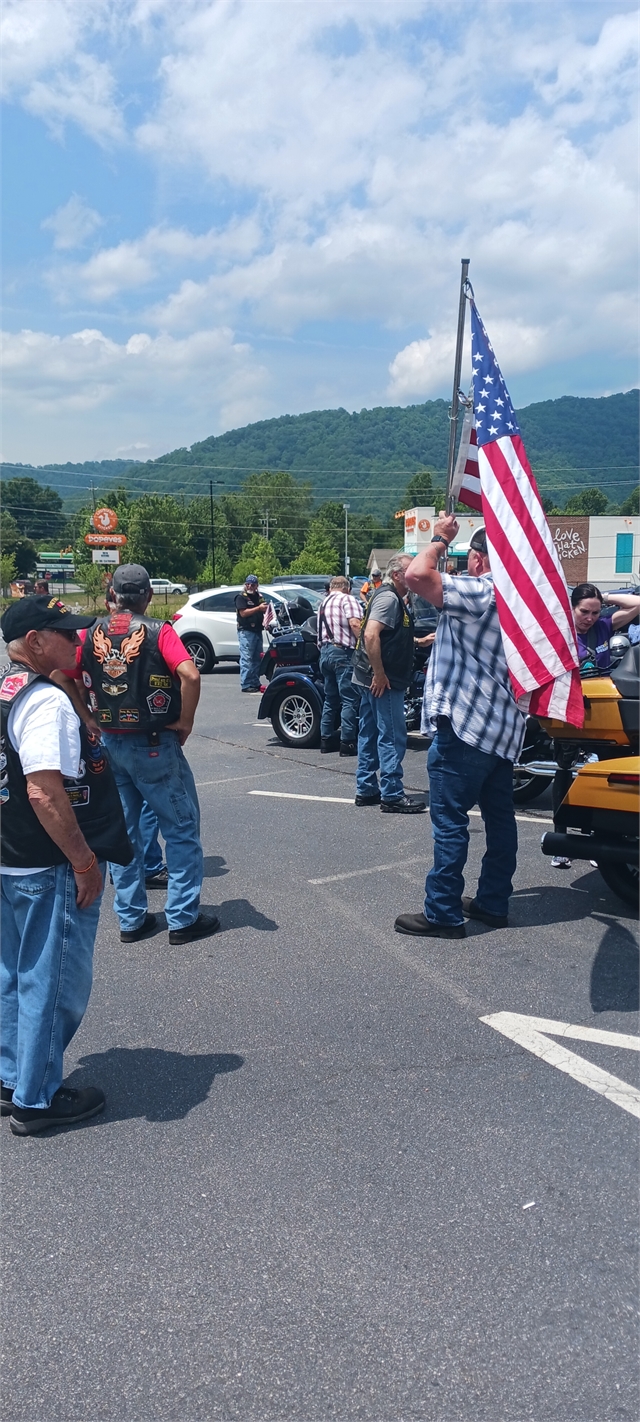 2023 July 02 Patriot Tour - Pass the Flag