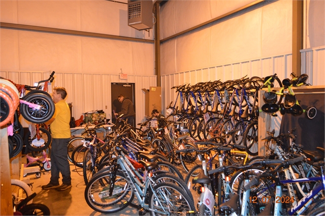 2024 Dec 7 SMHOG Bike Build for Eblen Charities