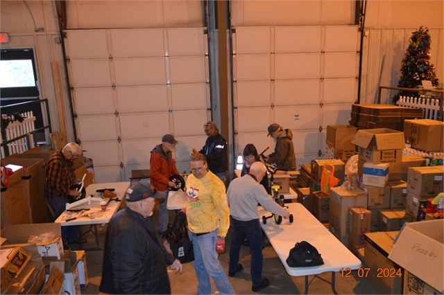 2024 Dec 7 SMHOG Bike Build for Eblen Charities