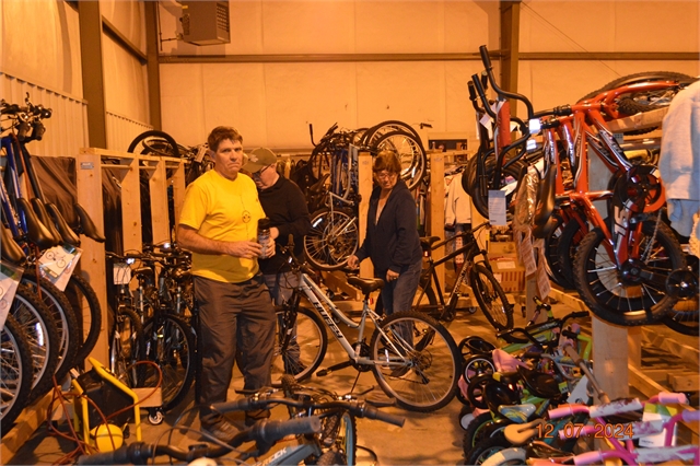2024 Dec 7 SMHOG Bike Build for Eblen Charities