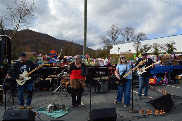2024 Nov 2 44th Annual Smoky Mountain Toy Run (10)